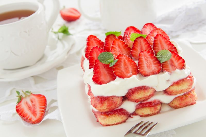 JAGODNI TIRAMISU